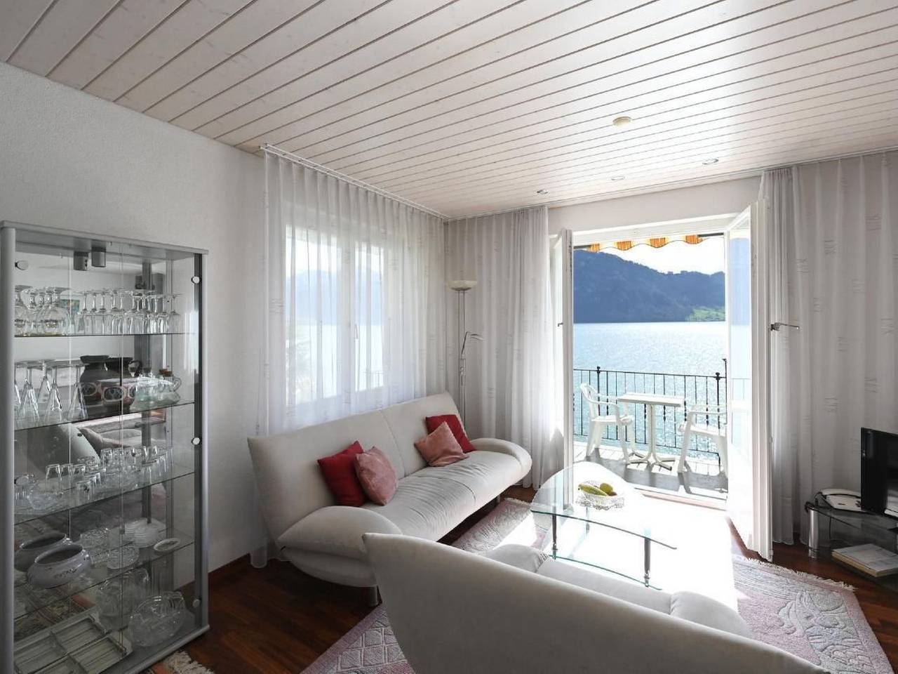 Entire apartment, Holiday apartment for 2 people in Weggis, Lake Lucerne