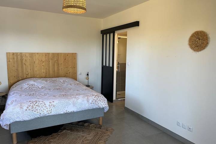 Location de vacances pour 6 personnes, avec jardin et terrasse à Issirac - 3