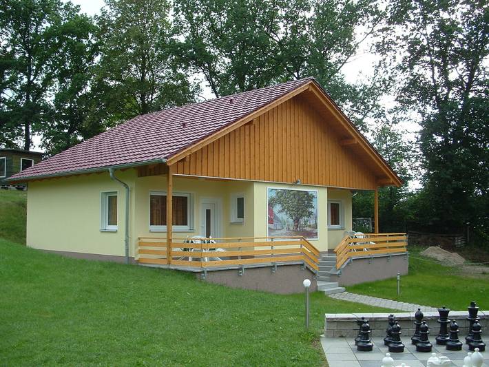 Ferienhaus für 4 Personen, mit Garten und Terrasse