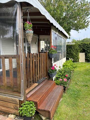 Gîte pour 4 personnes, avec jardin et jacuzzi ainsi que piscine et bassin pour enfant à Saint-Arnoult