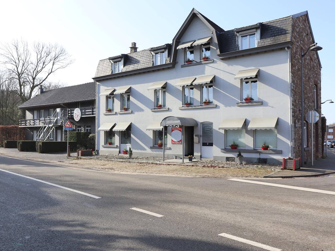 Gezellig voormalig hotel met pooltafel & kicker in Polleur, Theux