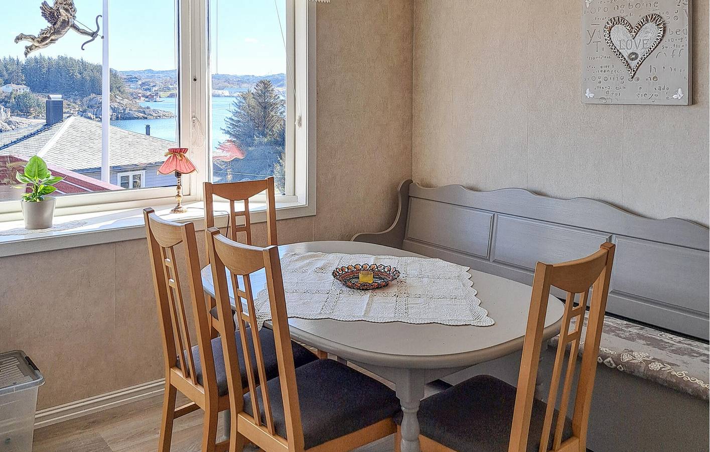 Ganze Ferienwohnung, Ferienwohnung für 8 Personen mit Terrasse in Eigersund