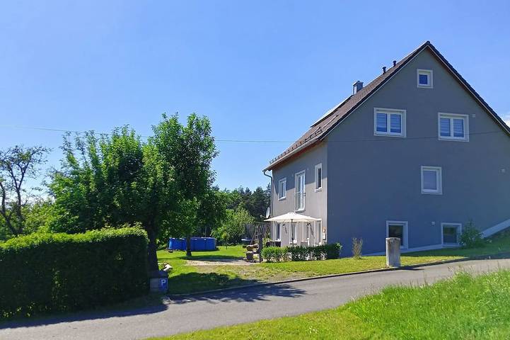 Ferienwohnung für 4 Personen, mit Balkon und Garten
