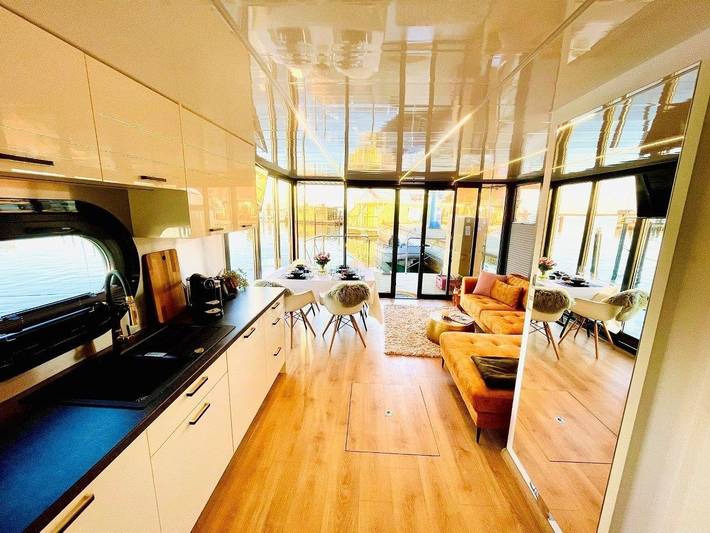 Hausboot für 5 Personen, mit Seeblick und Terrasse in Heiligenhafen