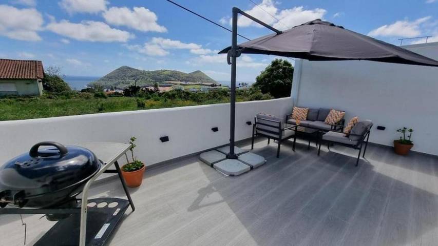 Apartamento para 7 personas, con jardín y vistas en Angra do Heroísmo