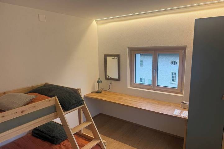 Entire house for families and sports enthusiasts at 1,140 m: mountain biking, skiing, bike and ski storage in Airolo, Lepontinische Alpen