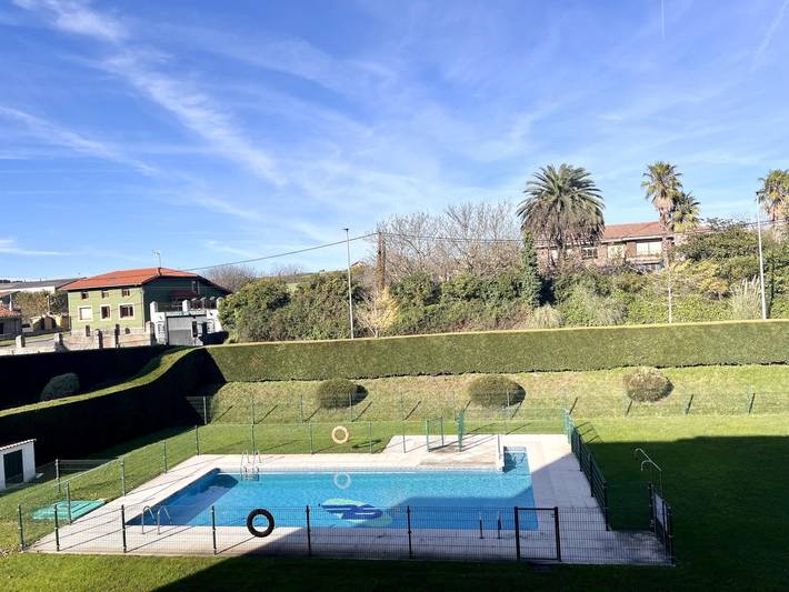 Holiday letting for 4 people, with Garden and Pool in Santander