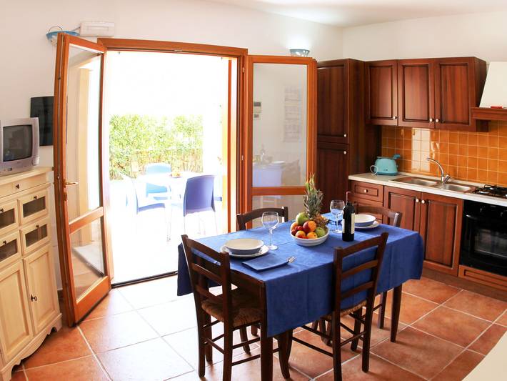Gîte pour 6 personnes, avec jardin et terrasse, animaux acceptés à Tanaunella - 3