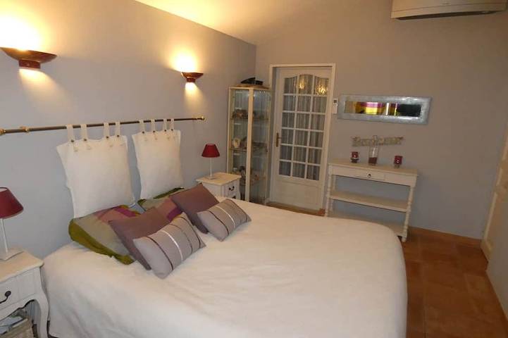 Location de vacances pour 5 personnes, avec jacuzzi ainsi que terrasse et jardin à La Garde - 3