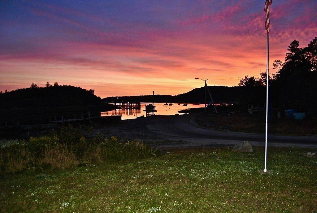 Frisky Fish Cottage auf dem Wasser in Washington County (Maine)