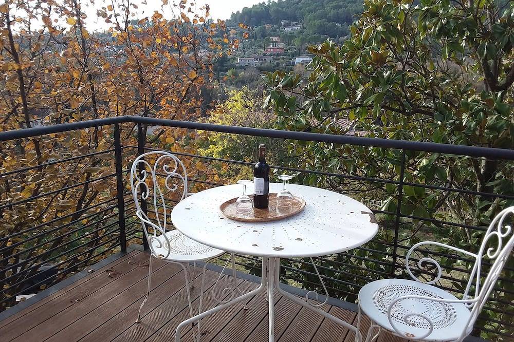 Price Promo House Cotignac 6 pers bright beautiful garden view, all inclusive price! in Cotignac, Brignoles region