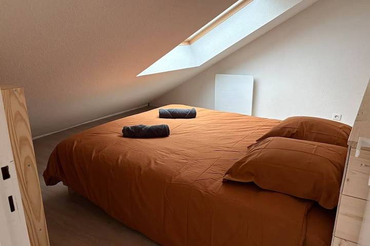 Ganze Wohnung, Bright duplex with lake-view terrace - Malbuisson (sleeps 6) in Mouthe-Lac et Mont d’Or, Französischer Jura