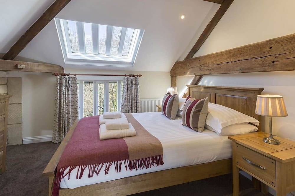 Entire apartment, A sudeley castle cottage that sleeps 4 guests  in 3 bedrooms in Winchcombe, Gloucestershire