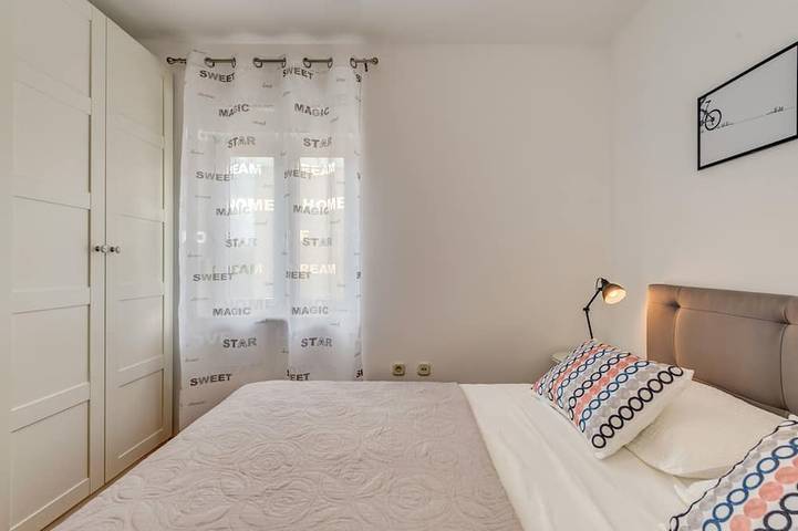 Apartamento entero, ¡Apartamento soleado a solo 10 m del mar! in Stobrec, Condado de Split-Dalmacia