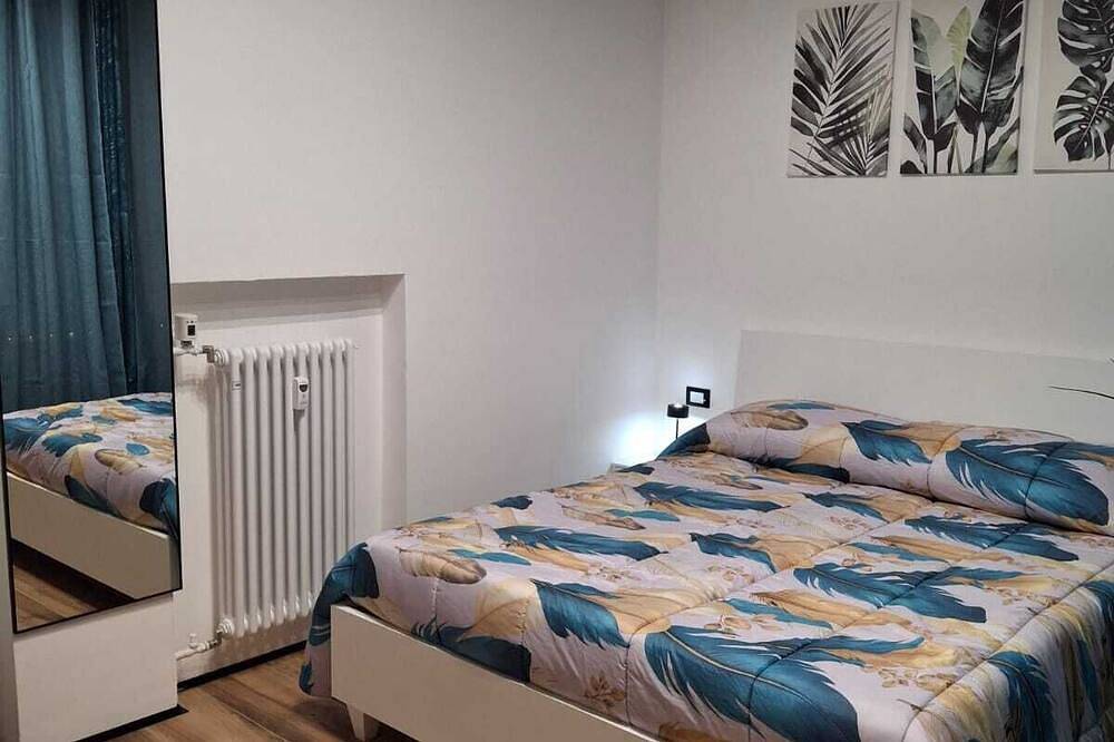 Entire apartment, Modern apartment near downtown and the park, with Wi-Fi and Smart Tv in Modena, Modena Province