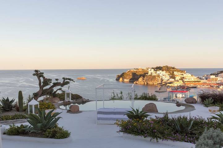 Luxury Villa in Ponza | Infinity Pool & Harbour View in Chiaia di Luna, Ponza