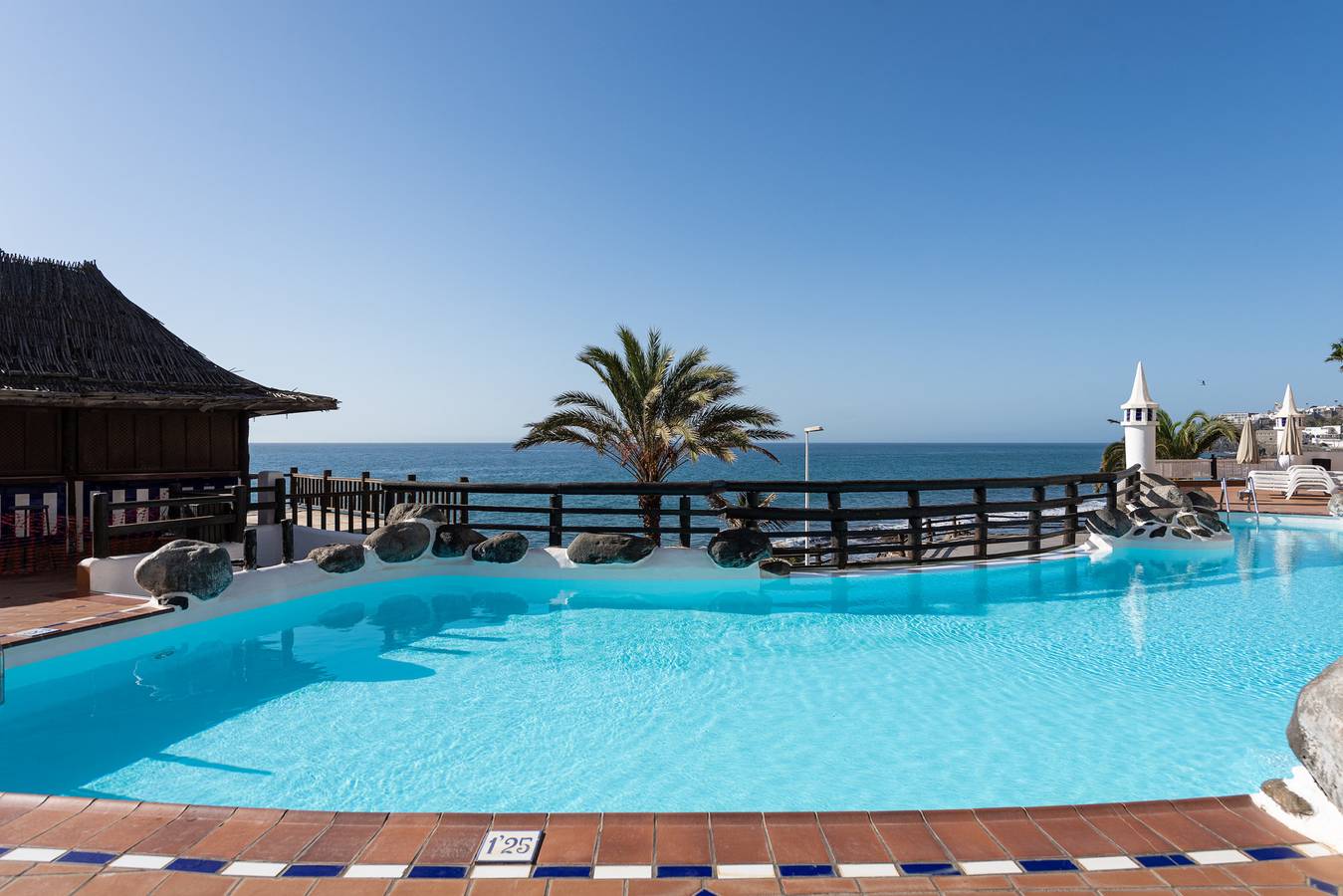 Altamar  52 with balcony&pool By Canariasgetaway in Playa del Águila, San Bartolomé de Tirajana