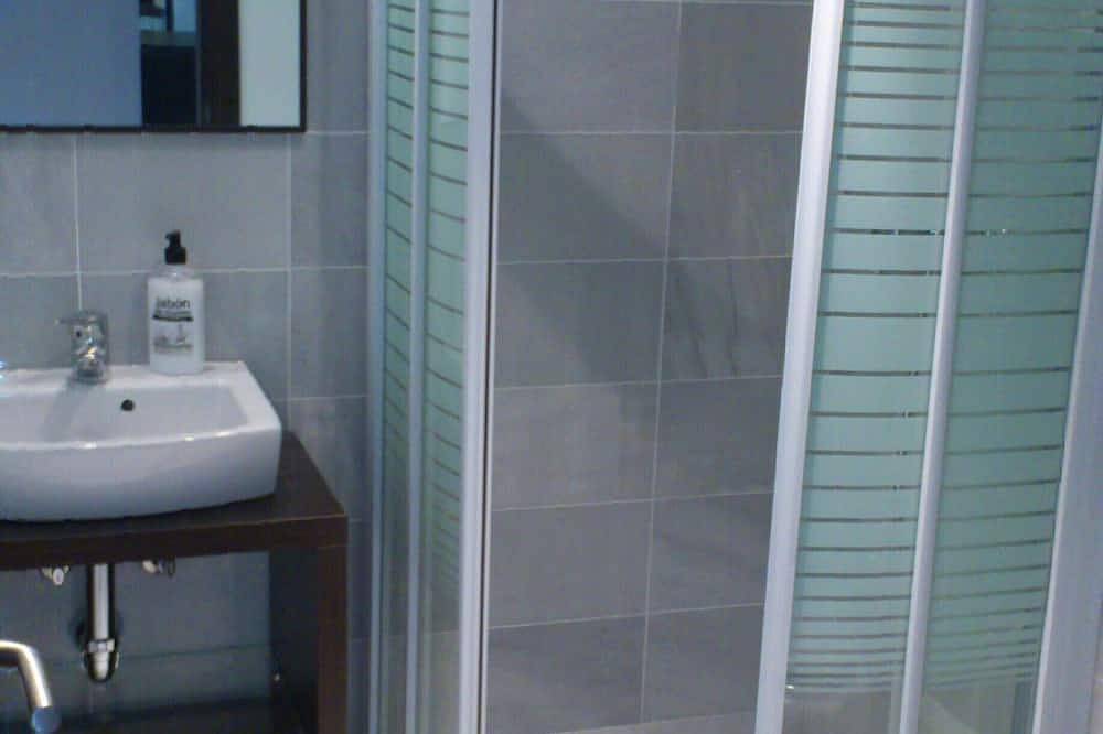 Apartamento inteiro, Apartamento 6 Golf Costa Esuri quase novo terraço 30m2 superequipado in Urbanizacion Costa Esuri, Ayamonte