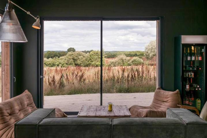 Location de vacances pour 14 personnes, avec terrasse à Bellou-le-Trichard - 2