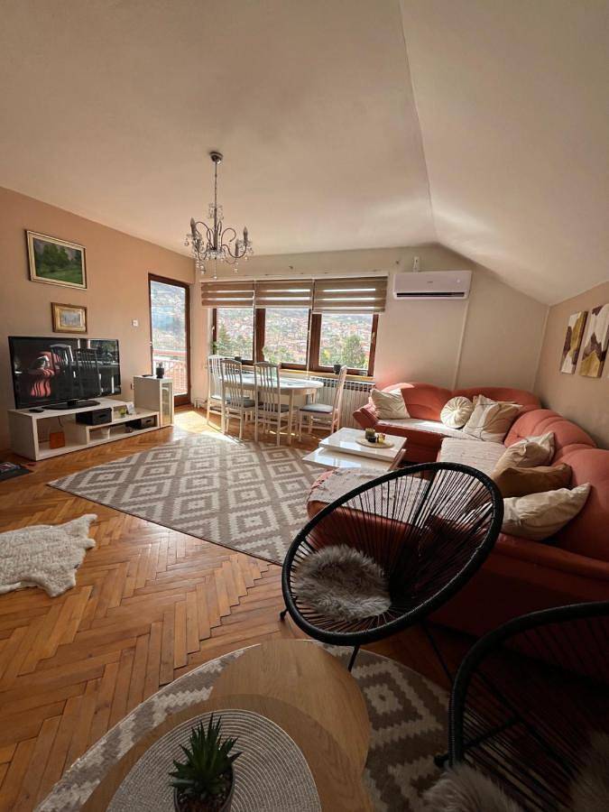 Appartement de vacances pour 6 personnes, avec Balcon et Terrasse ainsi que Jardin et Vue
