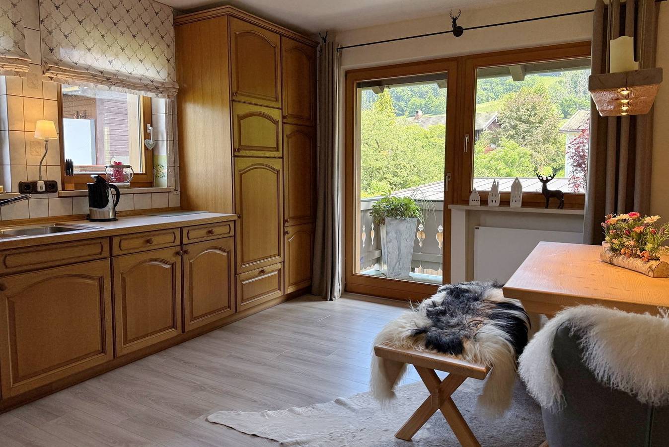Ganze Ferienwohnung, Ruhpolding Ferienwohnung für 4  Personen mit Bergblick, Kamin/Ofen und Panoramablick in Ruhpolding, Bayerische Alpen