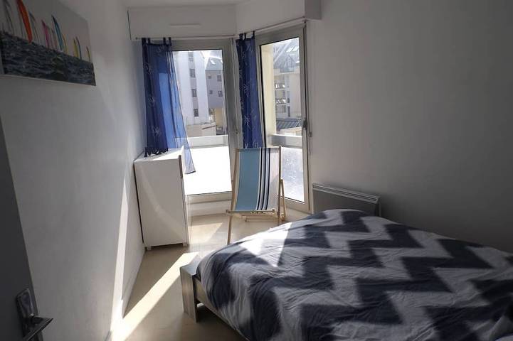 Apartamento entero, Playa de Trestraou, apartamento frente al mar, a 40 metros cuadrados para 4 personnnes, Wi-Fi in Perros-Guirec, Costa de granito rosa