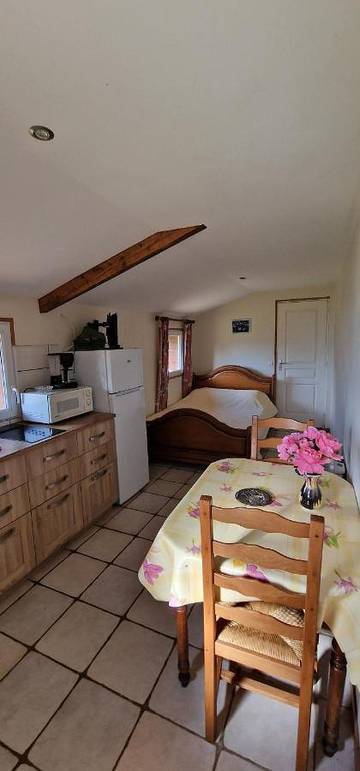 Cottage pour 2 personnes, avec jardin ainsi que vue et terrasse dans Cosges