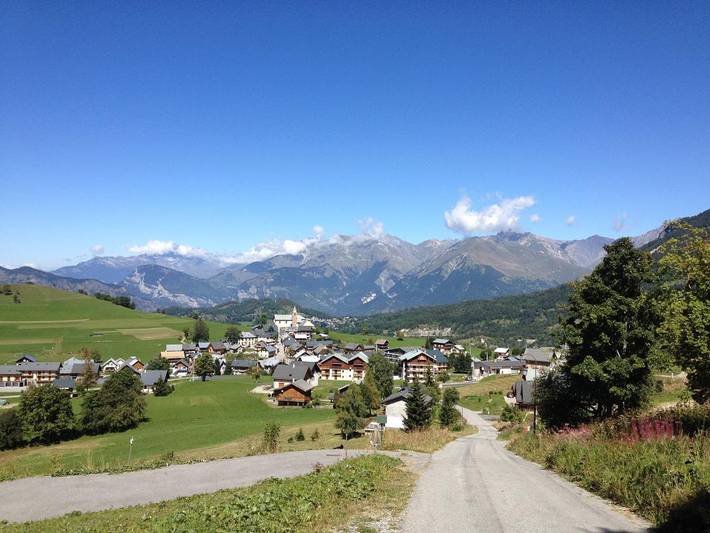 Gîte pour 6 personnes, avec jardin dans Col du Mollard - 4