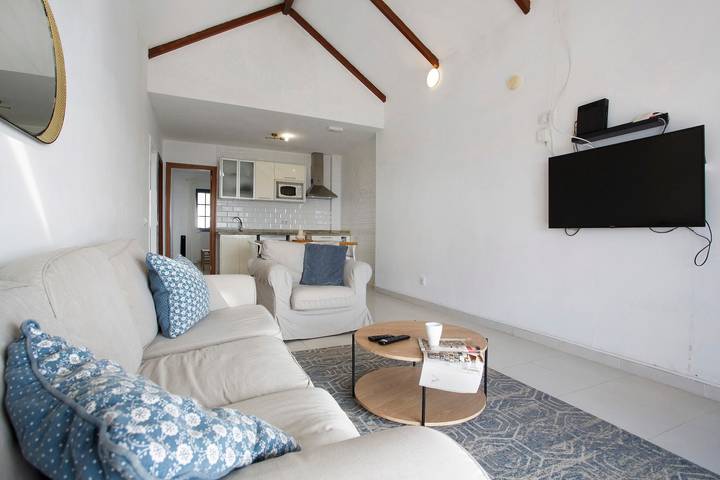 Casa Vacacional 'Los Morros' con Vistas al Mar, Terraza Privada y Wi-Fi in Punta de las Mujeres, Haría