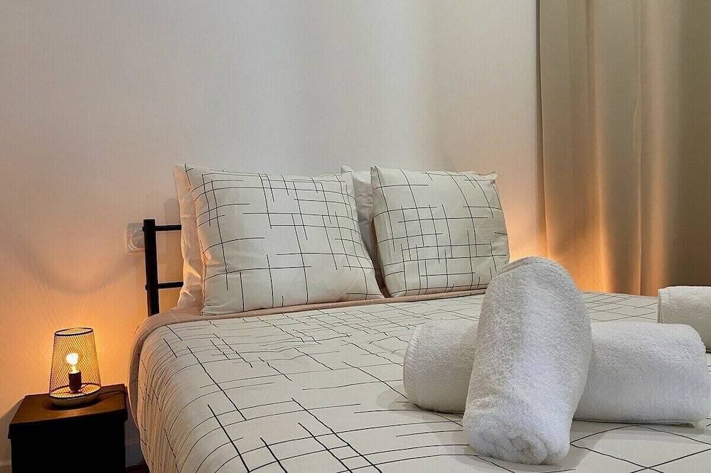 Entire apartment, Fleur de Lys: Arrivée autonome-Clim-Linge Inclus in Romorantin-Lanthenay, Sologne