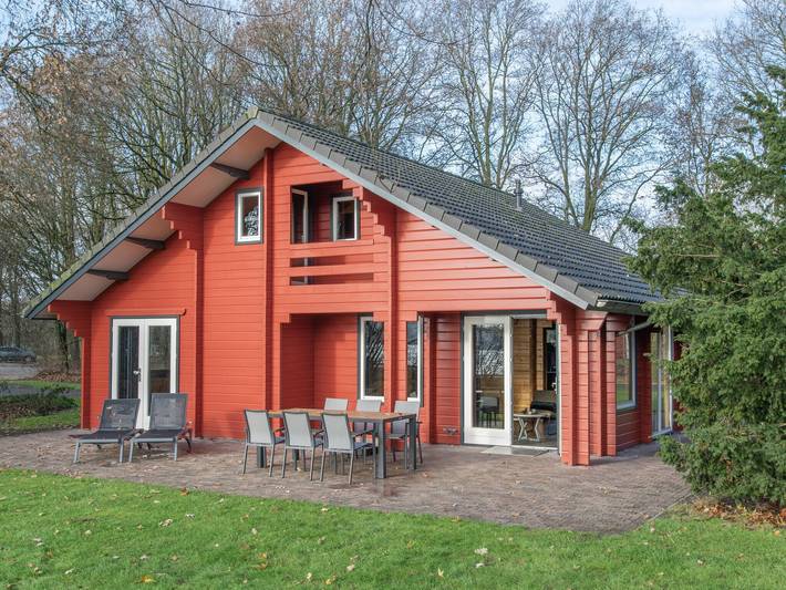 Lodge voor 6 personen, with Balkon and Terras as well as Tuin and Zwembad in Limburg