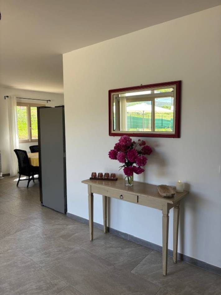 Location de vacances pour 4 personnes, avec jardin ainsi que piscine et terrasse, adapté aux familles à Lacoste - 3