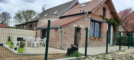 Gîte pour 5 personnes, avec jardin à Cressonsacq