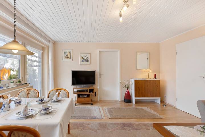 Hel lejlighed, Apartment "Vogelsang" with Terrace, Garden, and Wi-Fi in Niedereschach, Central Black Forest