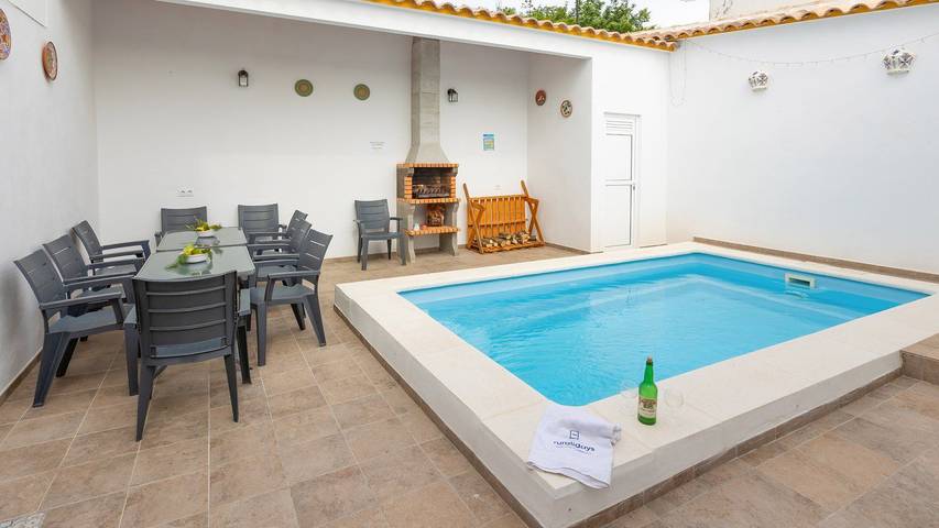 Chalet para 8 personas, con piscina en Parque Natural Sierras Subbéticas