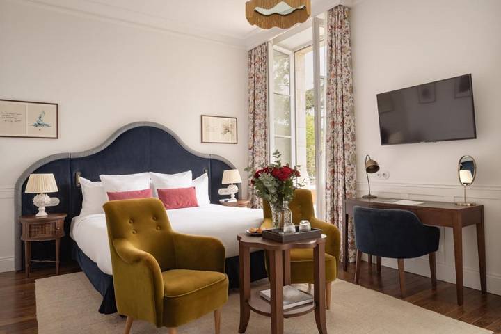 Hôtel pour 2 personnes, avec Terrasse et Jardin ainsi que Piscine et Vue