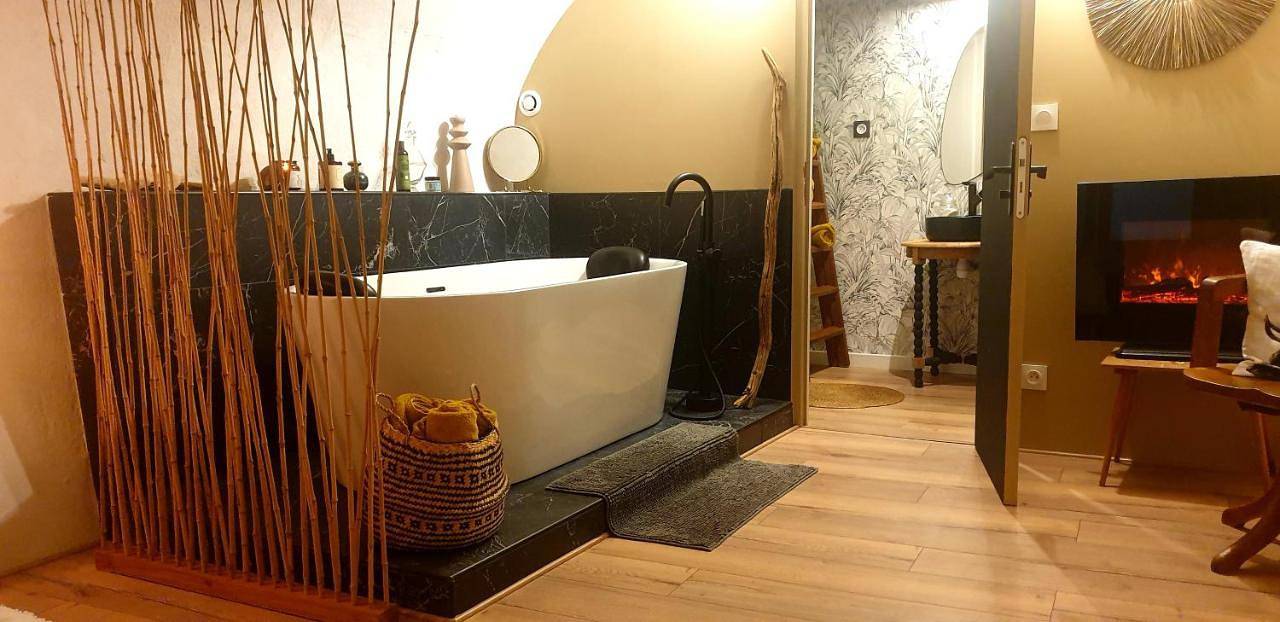Charmante suite indépendante avec cave à vin in Cournonsec, Côte méditerranéenne (France)