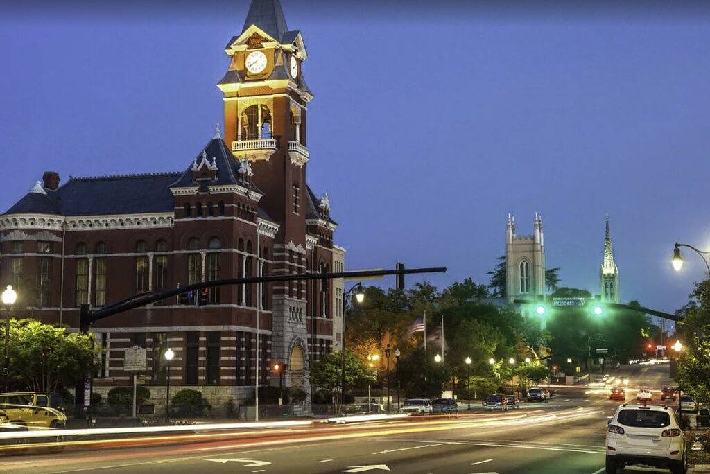 Ganze Wohnung, Water Street Retreat 12 in Wilmington, New Hanover County