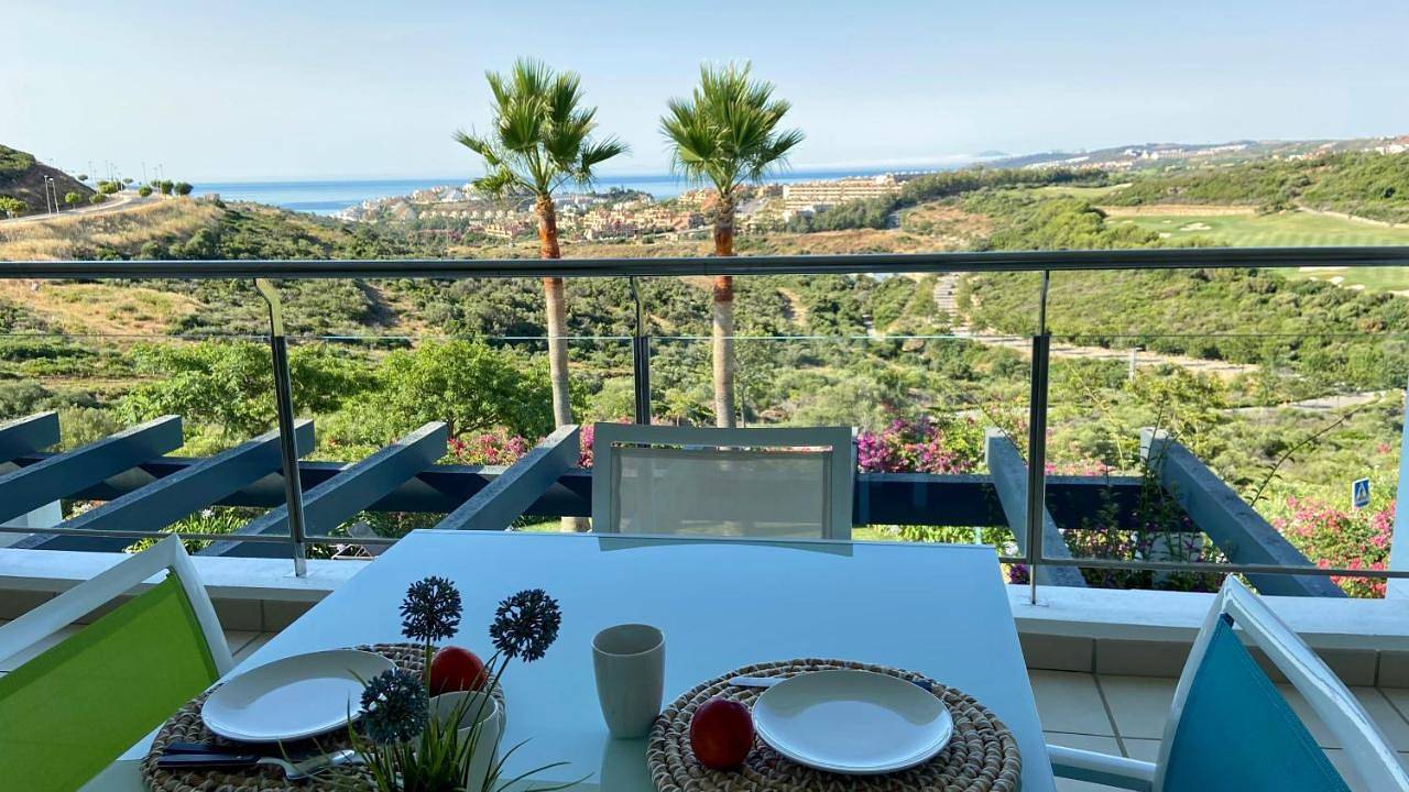 Apartamento entero, Two-Bedroom Apartment in Casares, Costa del Sol