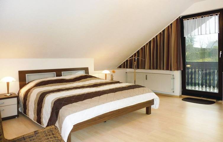 Ferienwohnung für 4 Personen, mit Balkon in Bad Pyrmont - 3
