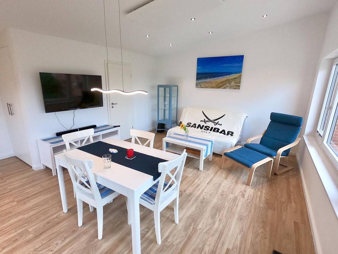 Ganze Wohnung, Das Hüs Julia ist komplett renoviert und liegt zentral + strandnah in Hörnum, Sylt