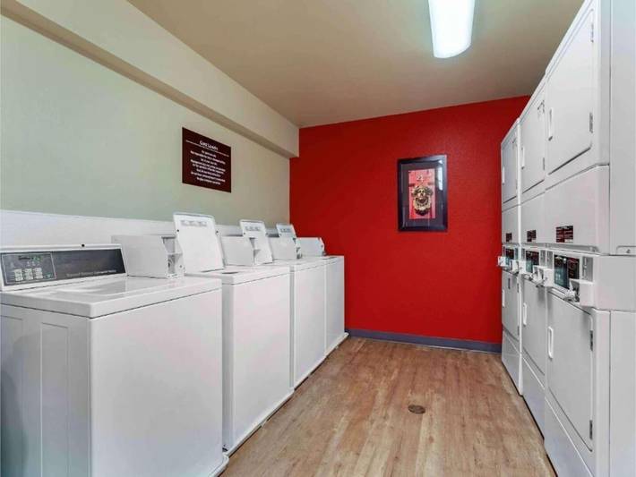 Ganze Wohnung, Entspannendes Studio Sacramento|1 Queen Bett Küche 6 Zimmer in Sacramento, Sacramento County