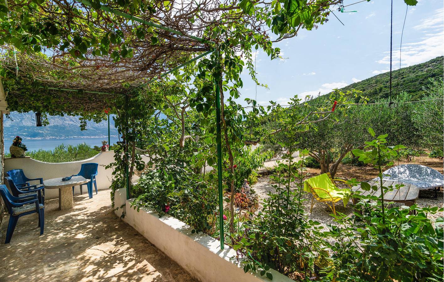 Apartment am Meer mit WLAN, Küche und Parkplatz – 400 m bis zur Küste in Brac