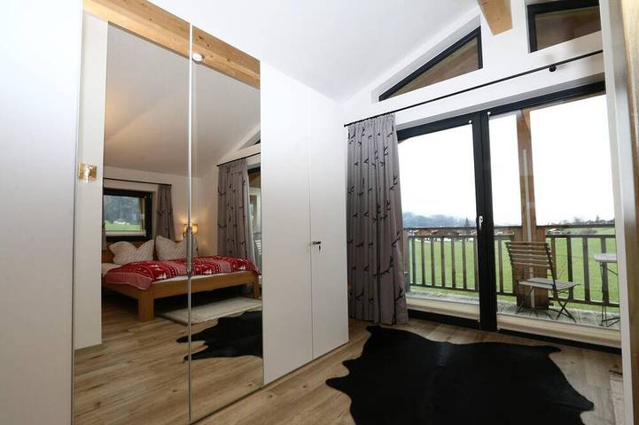 Chalet für 6 Personen, mit Balkon und Pool in Inzell - 4