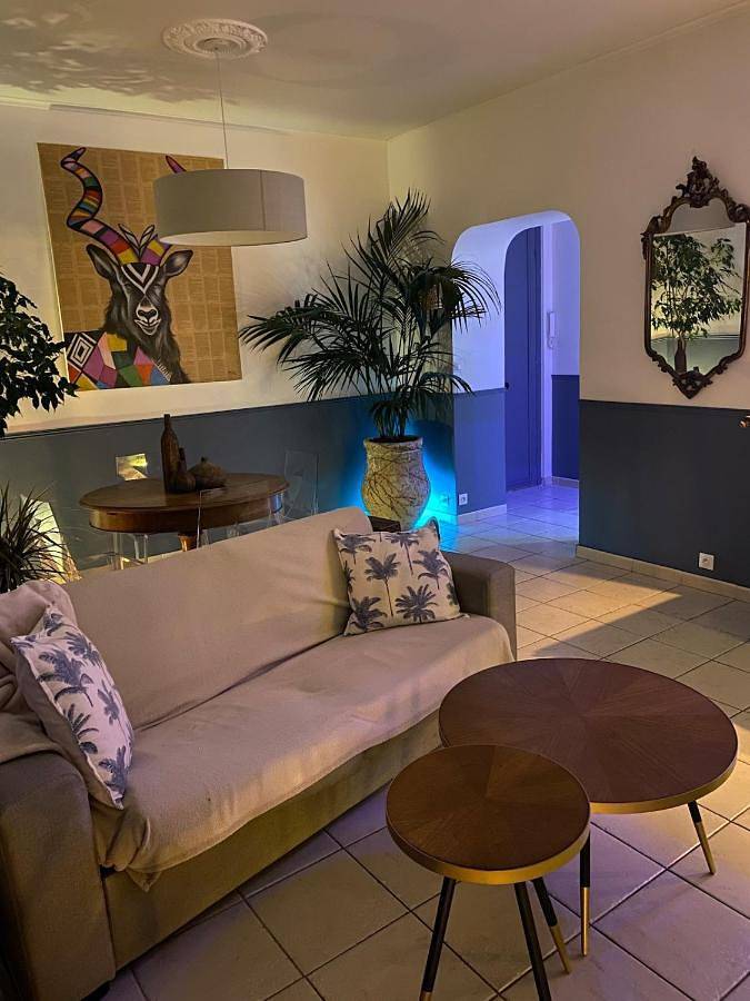 Gîte pour 2 personnes, avec balcon et vue dans Gare De Nice Riquier - 3