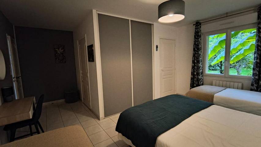 Chambre d’hôte pour 4 personnes, avec jacuzzi et piscine ainsi que sauna et jardin à La Flèche - 4