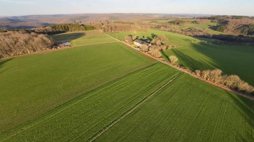 Location de vacances pour 8 personnes, avec jardin et vue à Daverdisse - 2