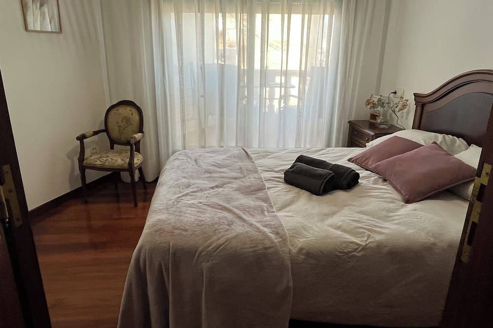 Rustic house by the beach in Poio, Rías Baixas