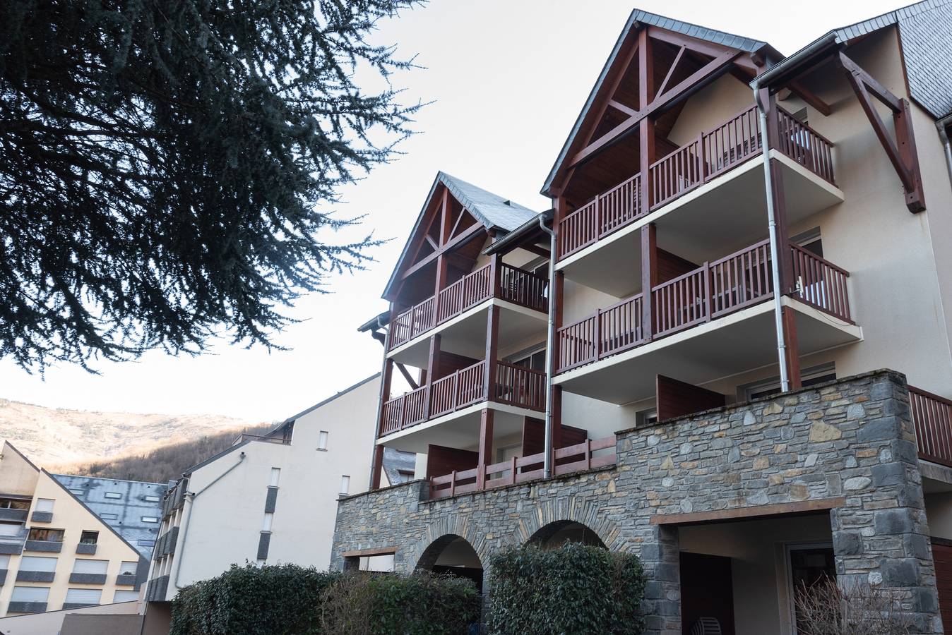 Appartement entier, Séjour Confort à Saint-Lary – Appartement 3, Terrasse, Piscine Chauffée et Accès Direct Téléphérique in Saint-Lary-Soulan, Parc national des Pyrénées