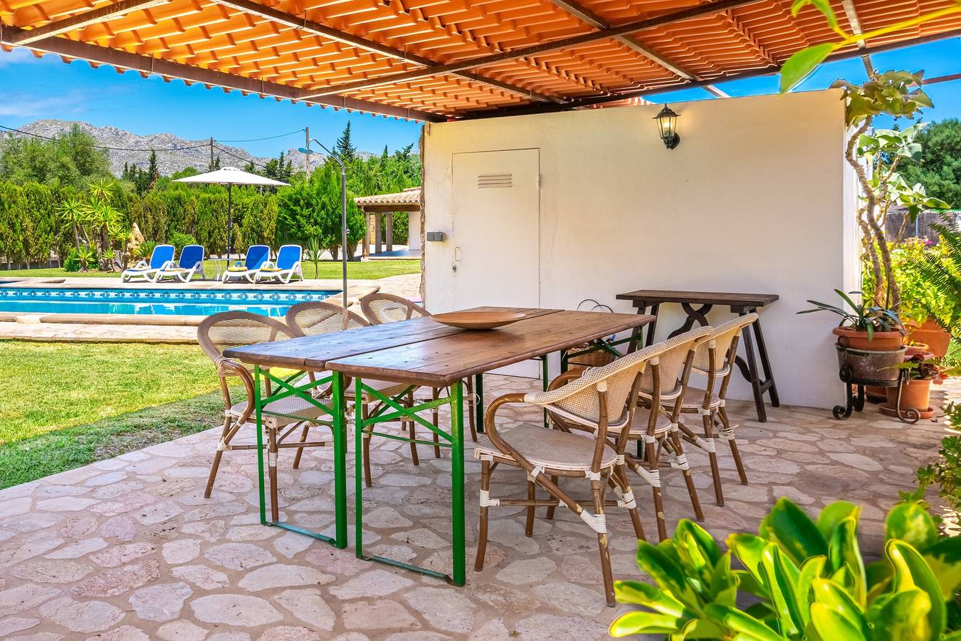 Rural Country House with Pool, Wi-Fi, Lawn and Veranda in Pollença, North Majorca
